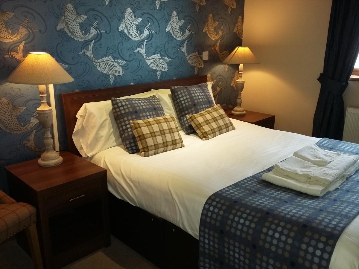 The Huntsman Inn Холмфирт Экстерьер фото