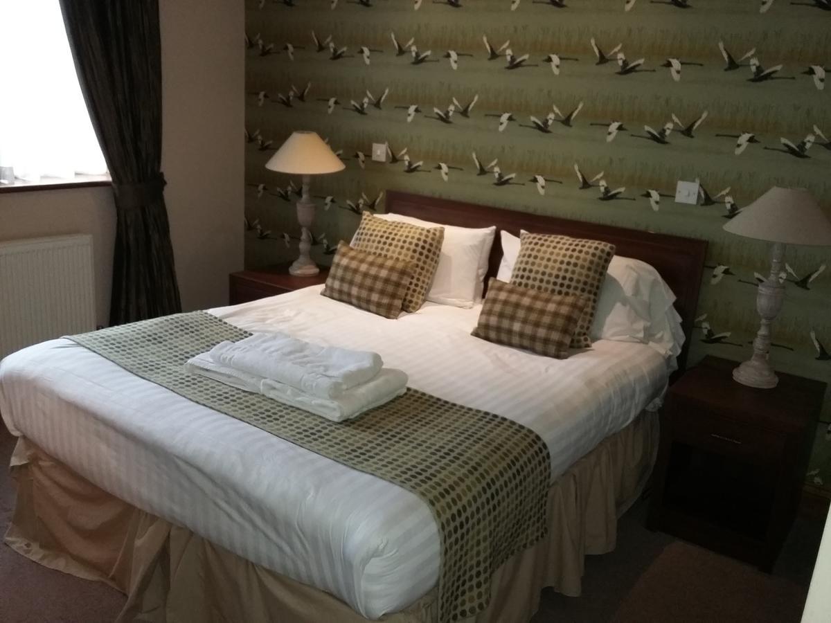 The Huntsman Inn Холмфирт Экстерьер фото