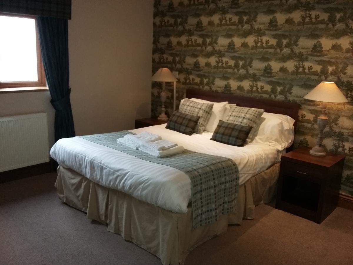 The Huntsman Inn Холмфирт Экстерьер фото